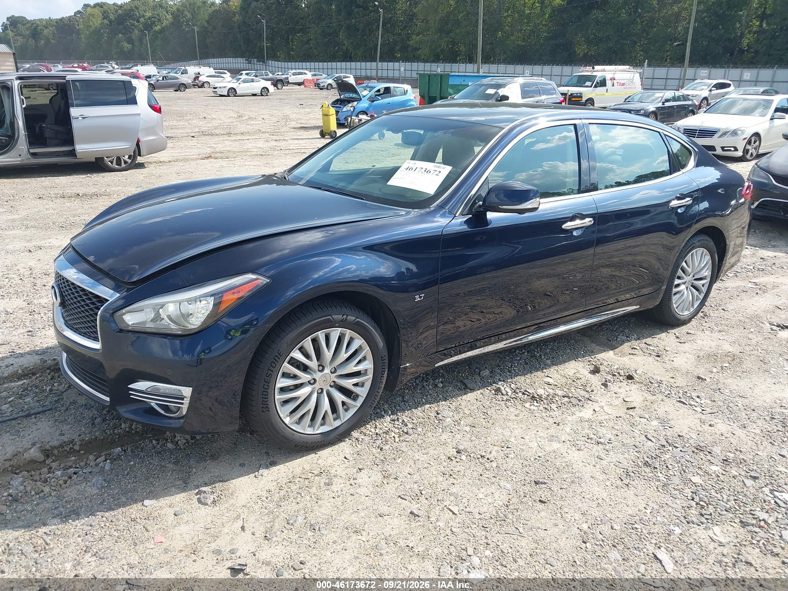 2016 INFINITI Q70L 3.7 — I2