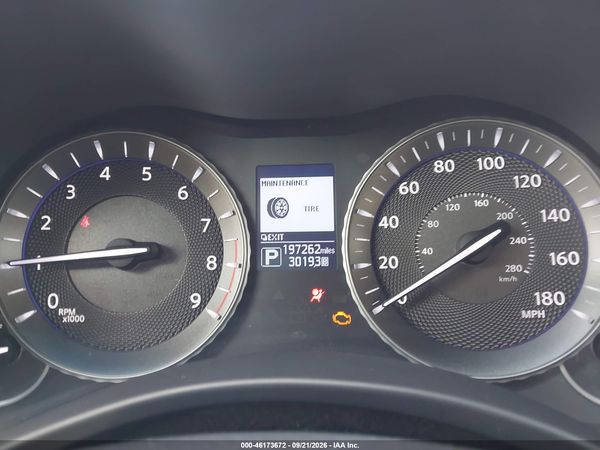 2016 INFINITI Q70L 3.7 — I7