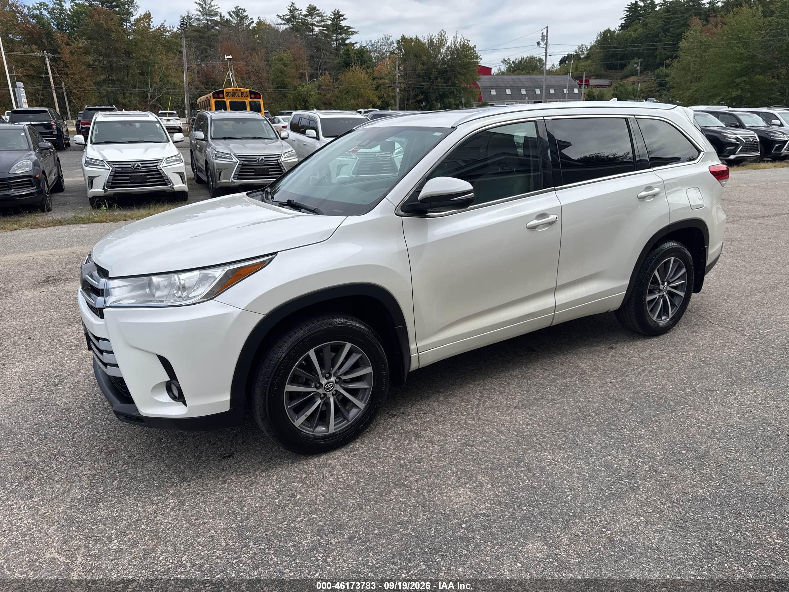 2017 TOYOTA HIGHLANDER XLE — I2