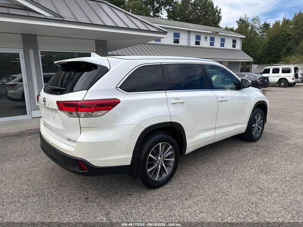2017 TOYOTA HIGHLANDER XLE — I4