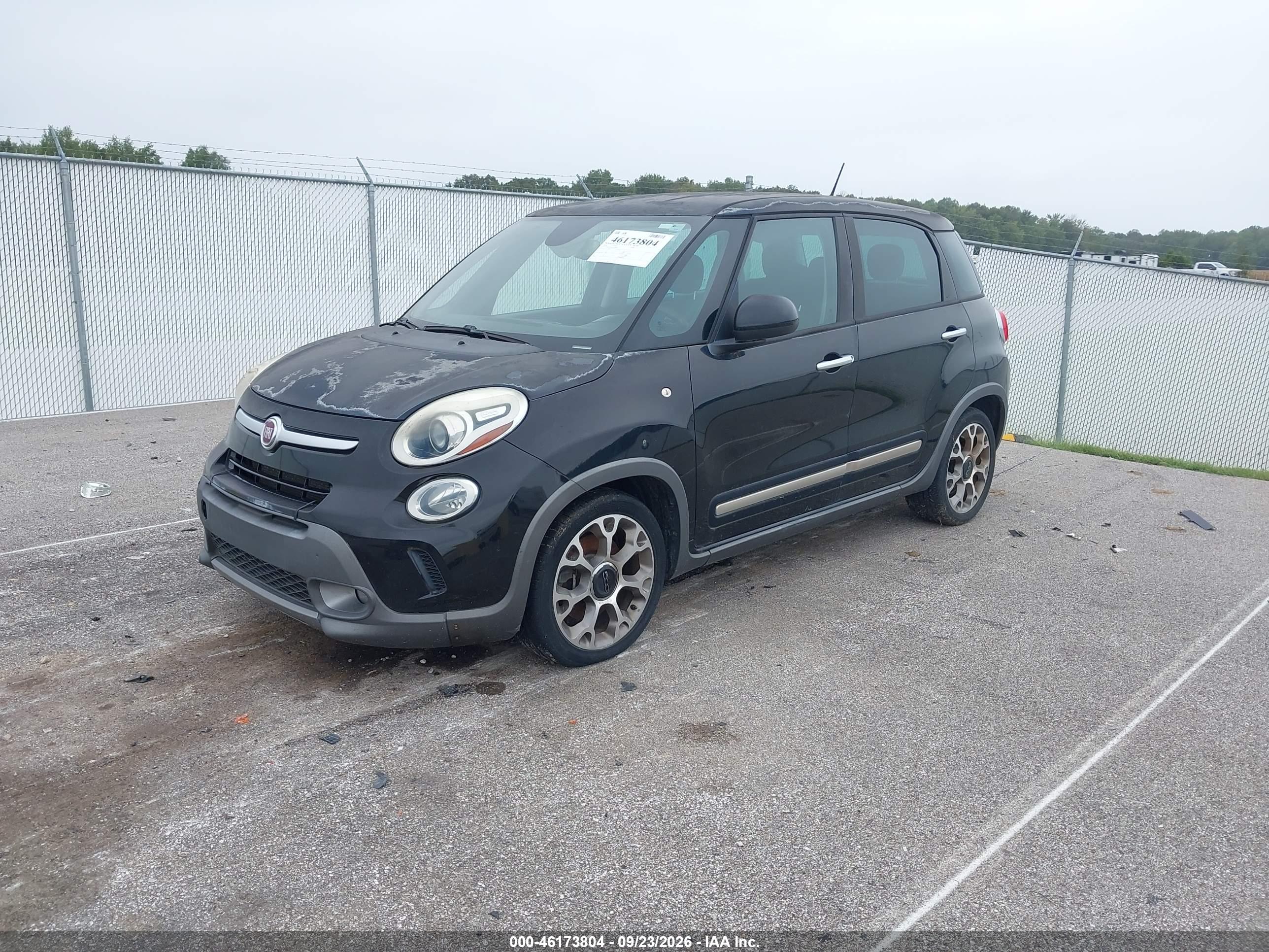 2014 FIAT 500L TREKKING — I2