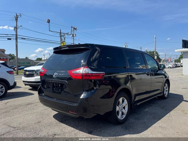 2020 TOYOTA SIENNA — I4