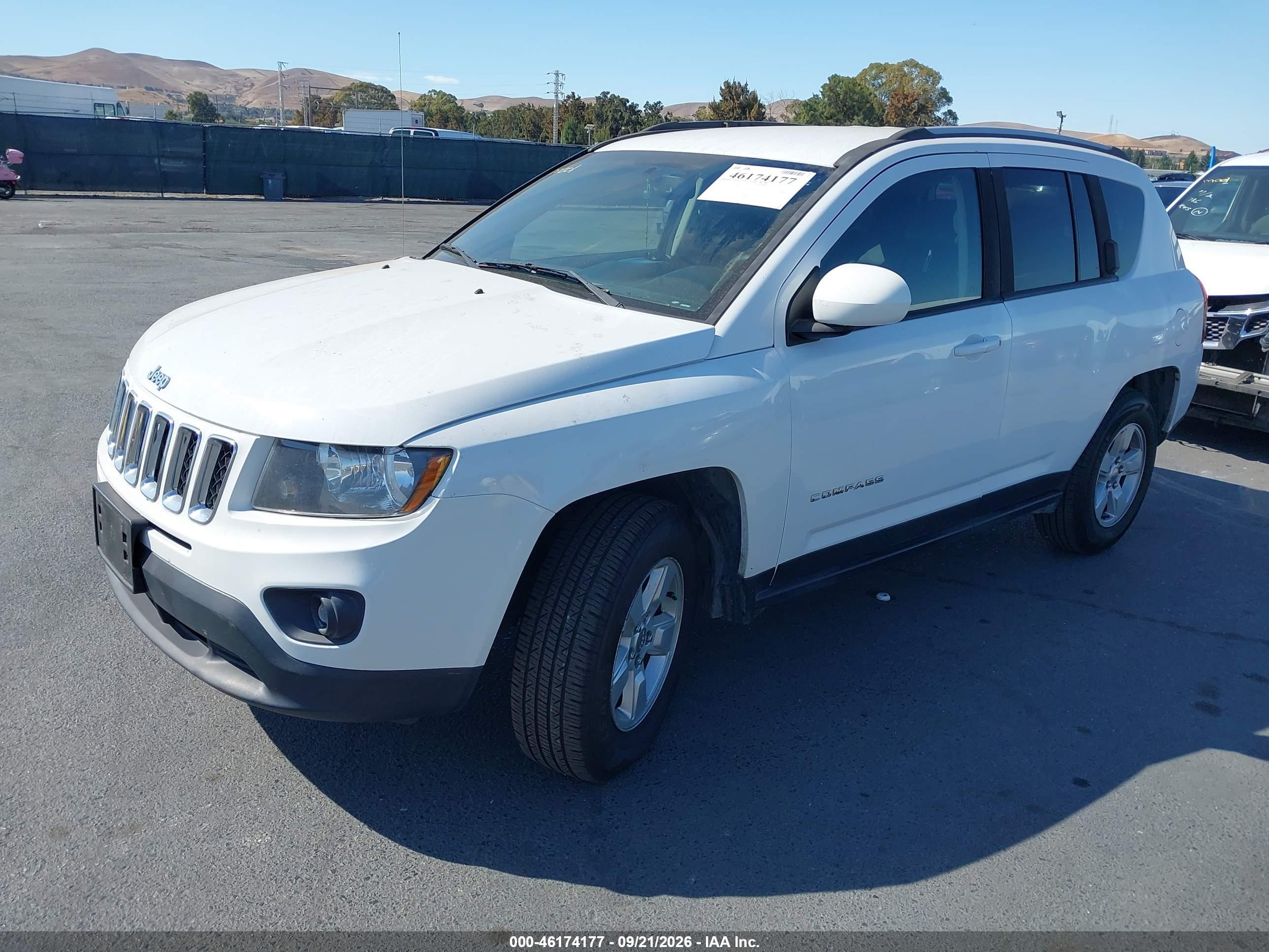2017 JEEP COMPASS LATITUDE FWD — I2