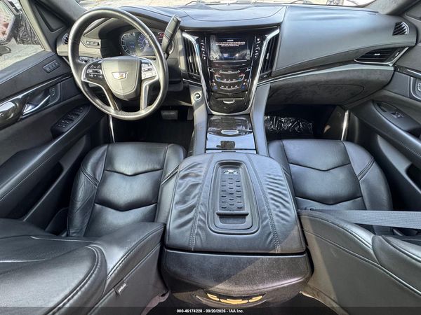2018 CADILLAC ESCALADE ESV PLATINUM — I8