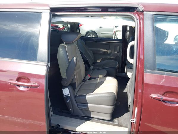2018 KIA SEDONA LX — I8
