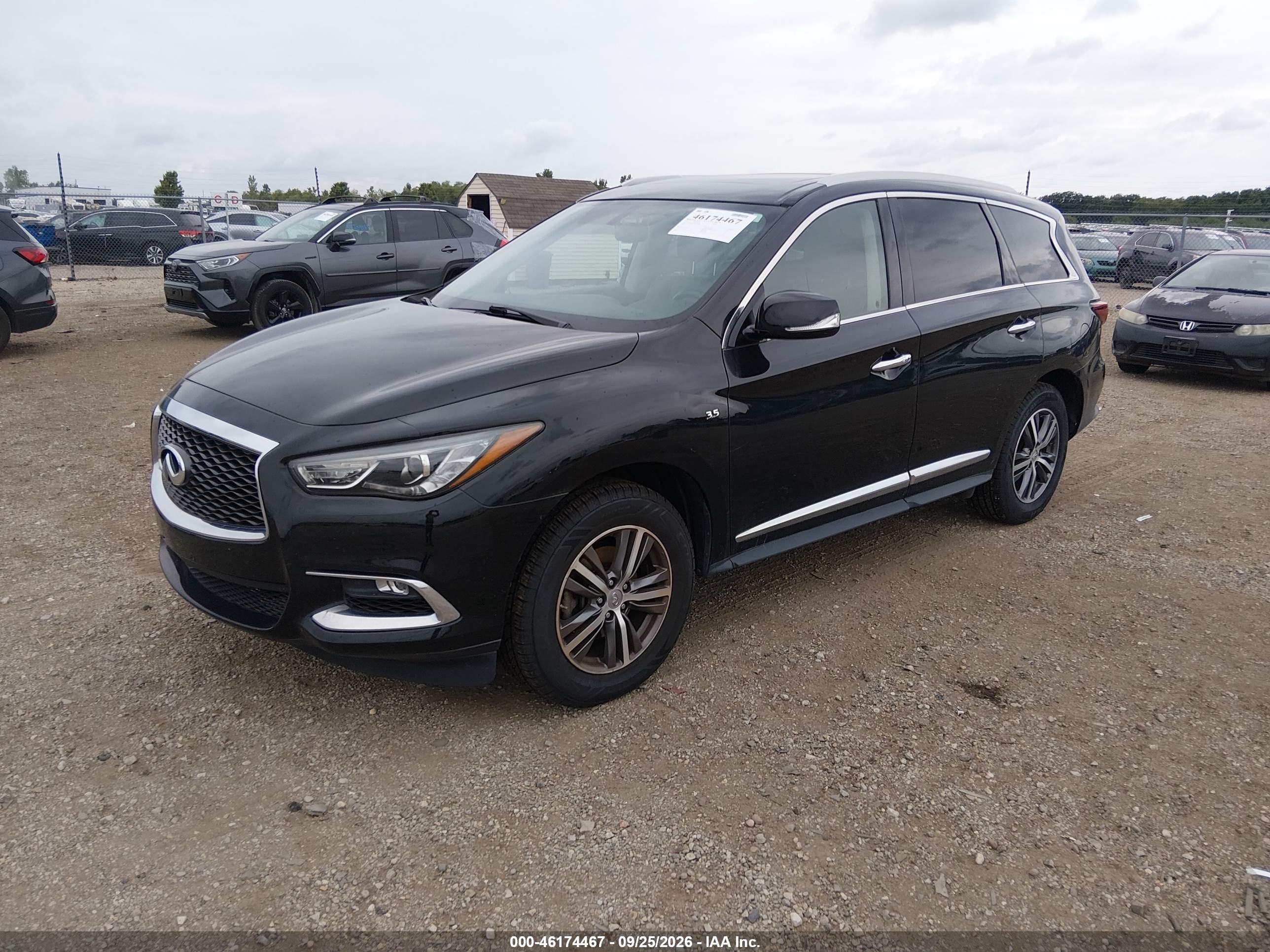 2017 INFINITI QX60 — I2