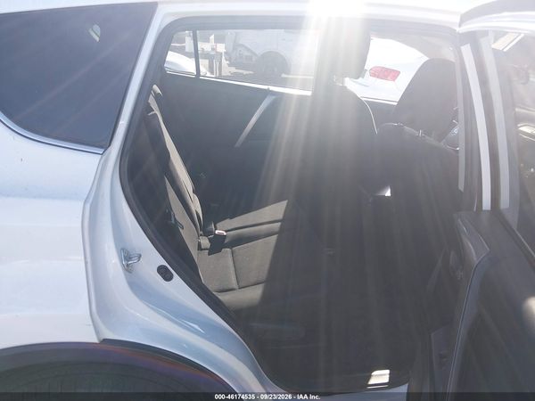 2017 TOYOTA RAV4 LE — I8