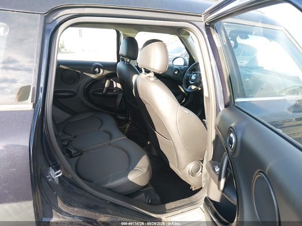2013 MINI COUNTRYMAN COOPER S — I8