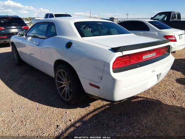 2014 DODGE CHALLENGER SXT — I3