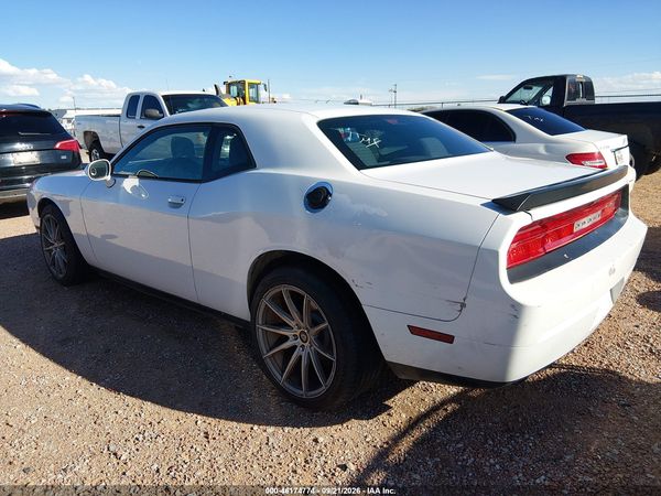 2014 DODGE CHALLENGER SXT — I117