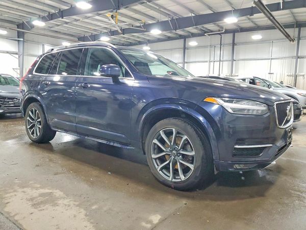2019 VOLVO XC90 Momentum