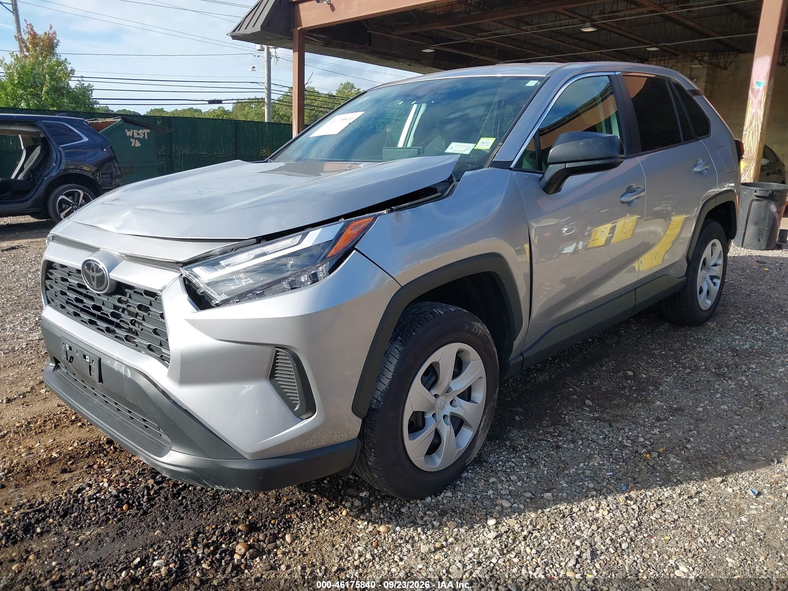 2025 TOYOTA RAV4 LE — I2