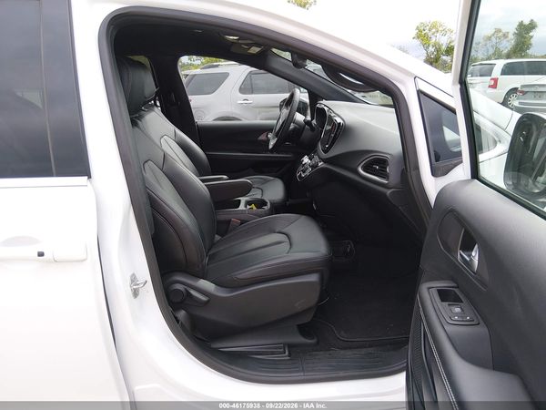 2026 CHRYSLER PACIFICA SELECT — I5