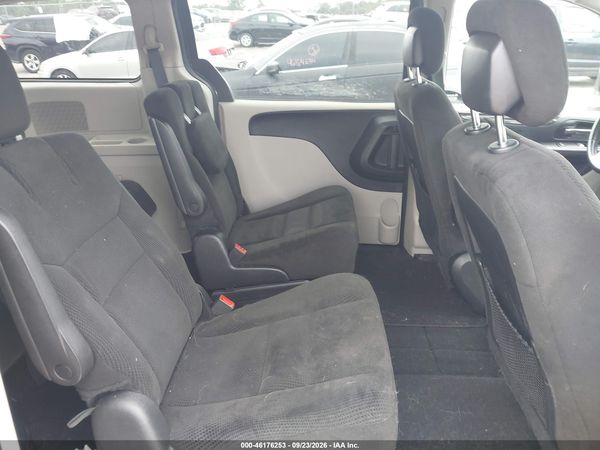 2016 DODGE GRAND CARAVAN SE — I8