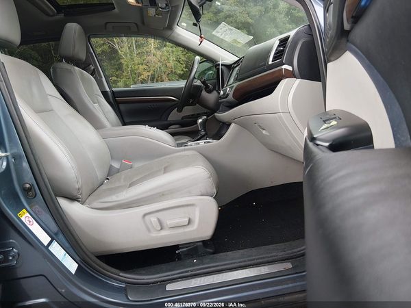 2016 TOYOTA HIGHLANDER LIMITED V6 — I5