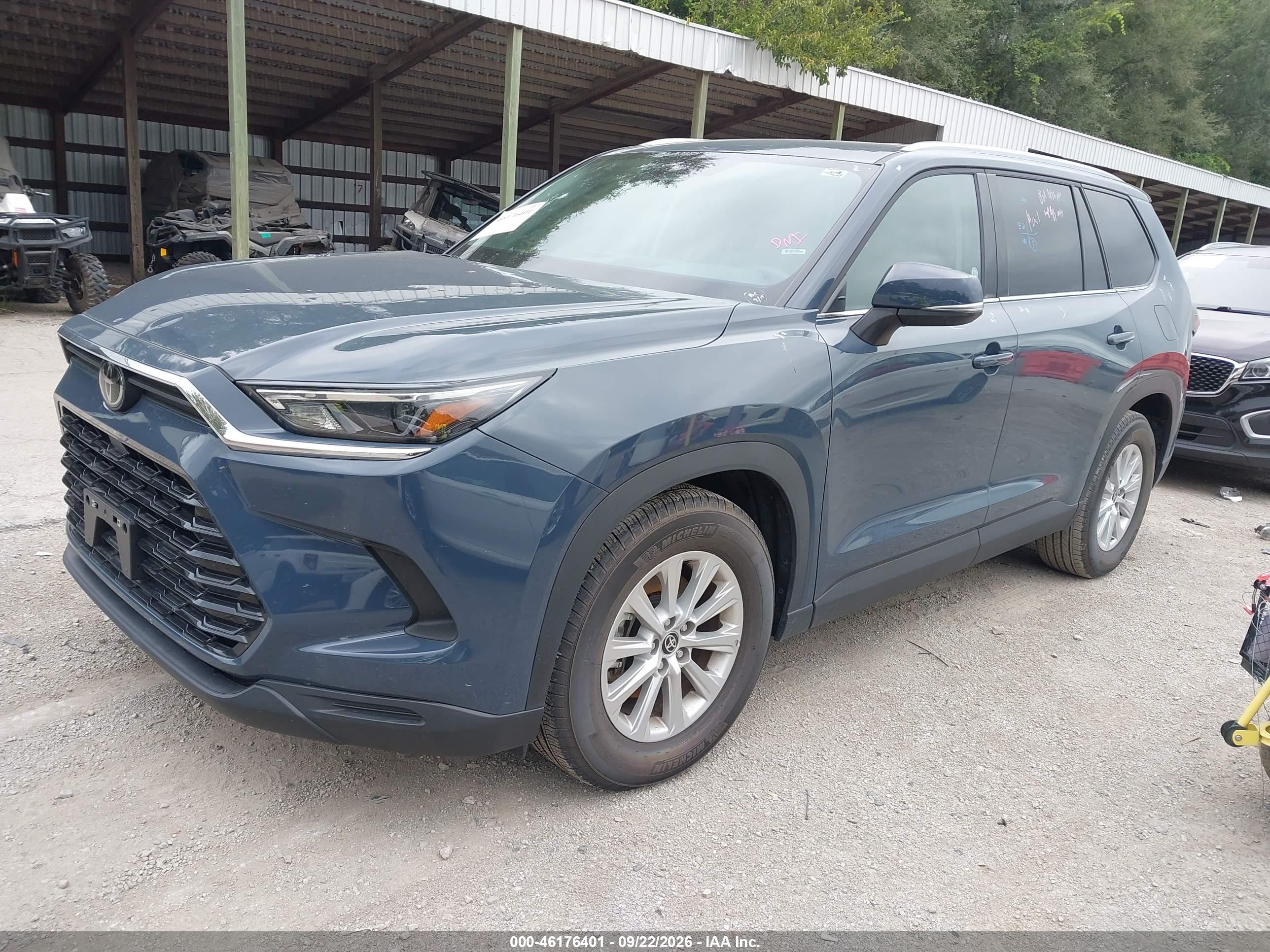 2026 TOYOTA GRAND HIGHLANDER XLE — I2