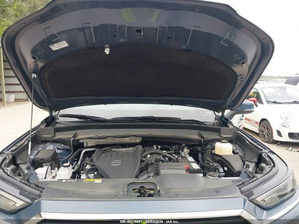 2026 TOYOTA GRAND HIGHLANDER XLE — I10