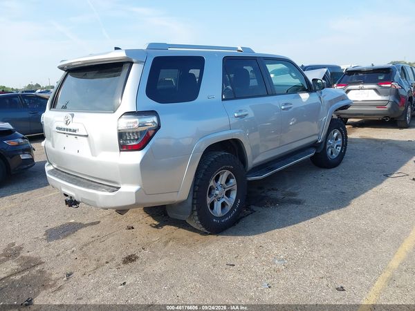 2018 TOYOTA 4RUNNER SR5 — I4