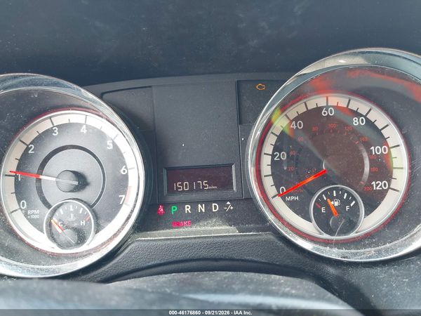 2014 DODGE GRAND CARAVAN SXT — I7