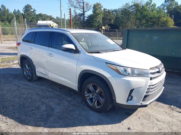 2017 TOYOTA HIGHLANDER LIMITED PLATINUM — I1