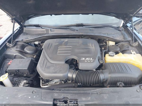2016 DODGE CHARGER SXT — I10