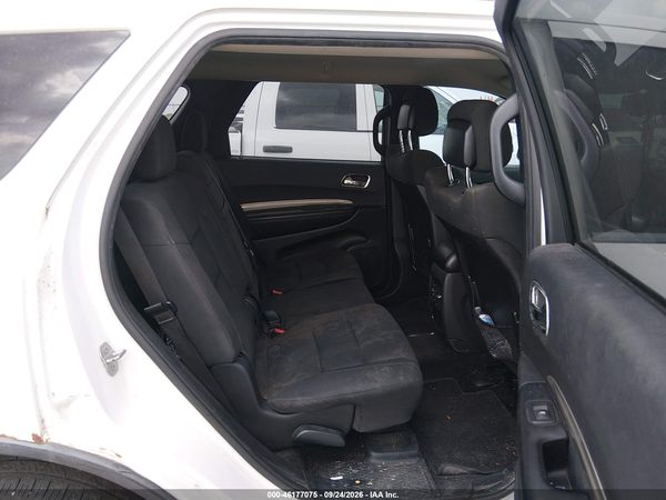 2015 DODGE DURANGO SXT — I8