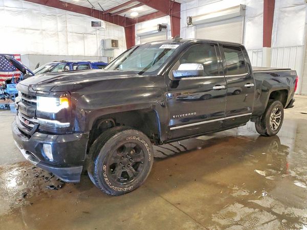 2017 CHEVROLET SILVERADO LTZ