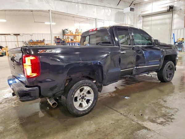 2017 CHEVROLET SILVERADO LTZ