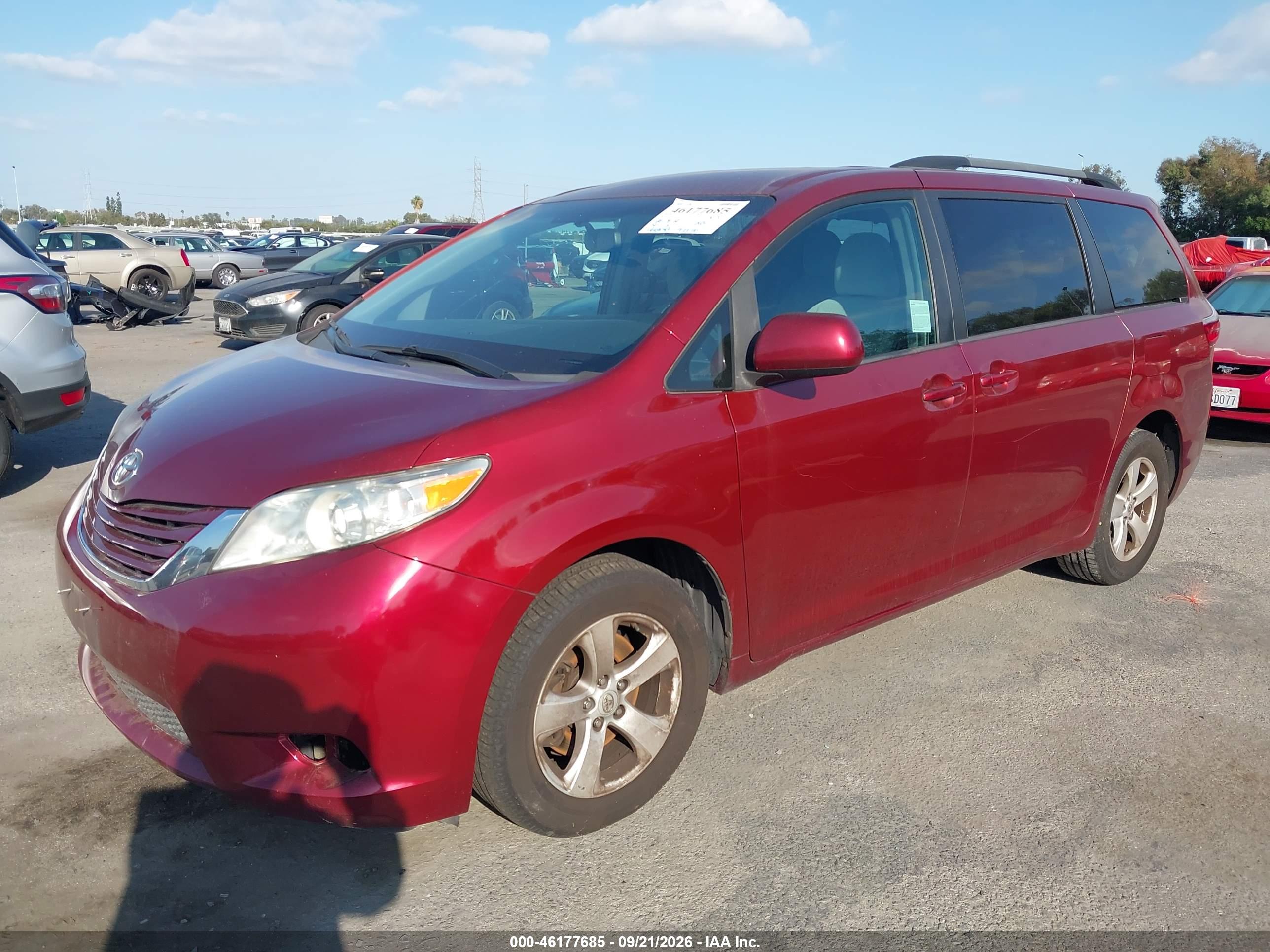 2017 TOYOTA SIENNA LE 8 PASSENGER — I2