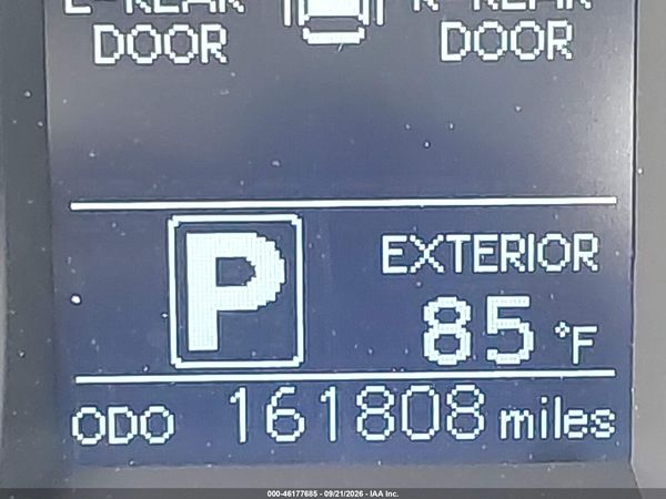 2017 TOYOTA SIENNA LE 8 PASSENGER — I118