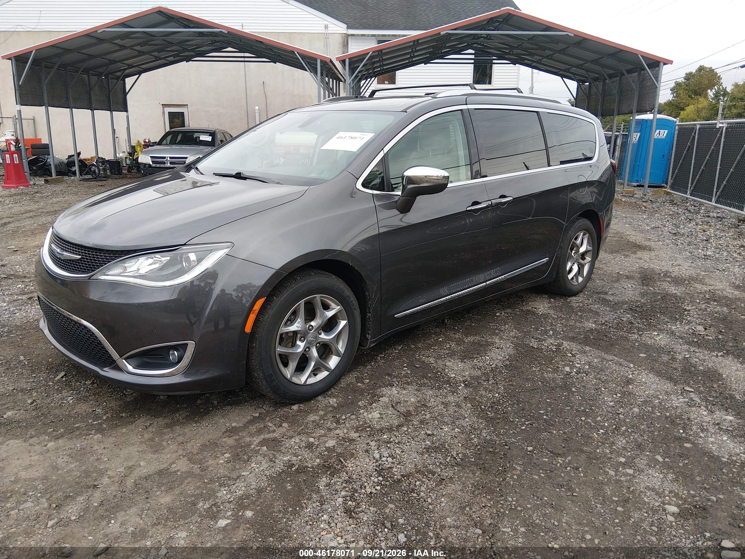 2018 CHRYSLER PACIFICA LIMITED — I2