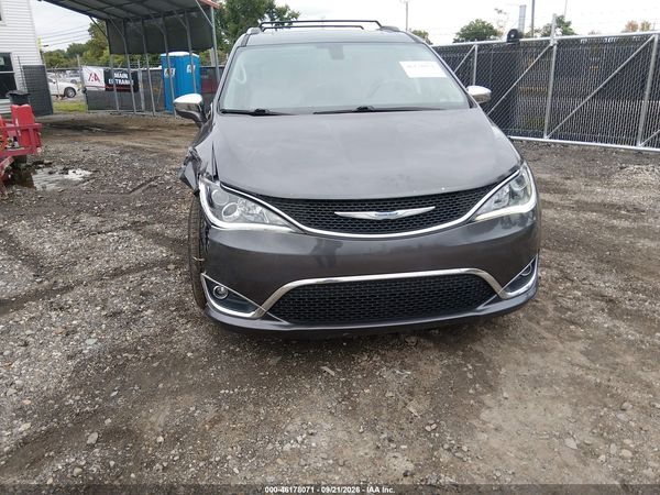 2018 CHRYSLER PACIFICA LIMITED — I153
