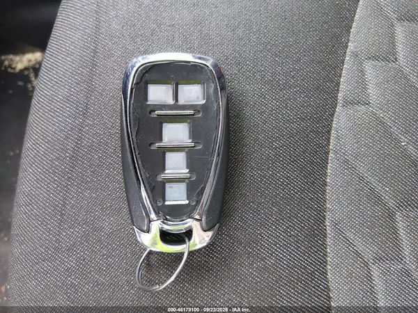 2019 CHEVROLET EQUINOX LT — I11