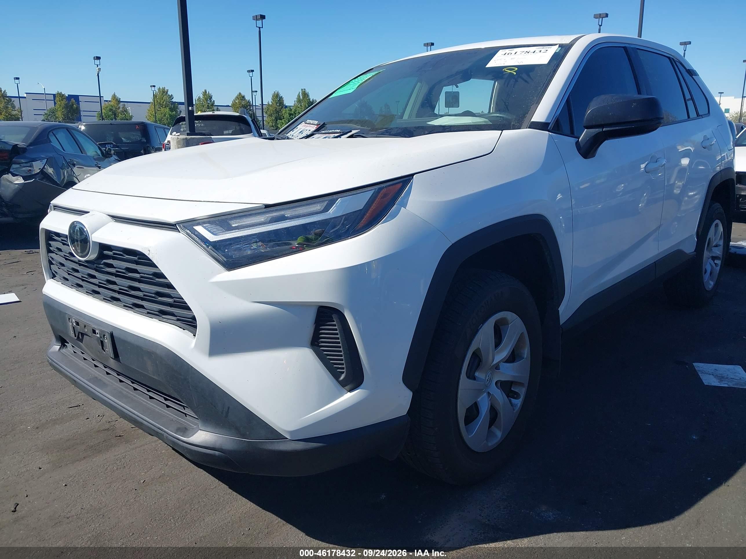 2023 TOYOTA RAV4 LE — I2