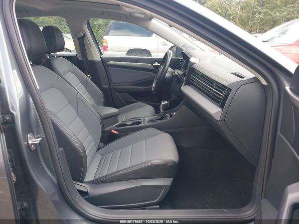 2025 VOLKSWAGEN JETTA 1.5T SE — I5