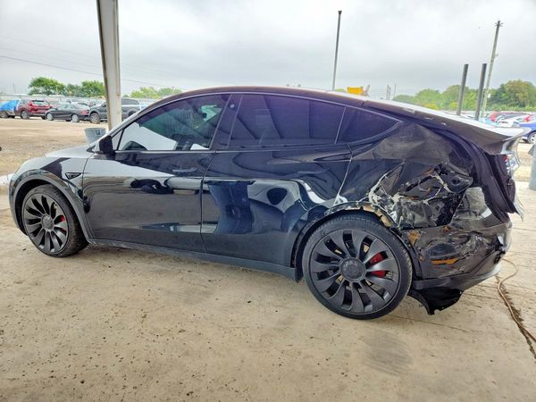 2022 TESLA MODEL Y PERFORMANCE