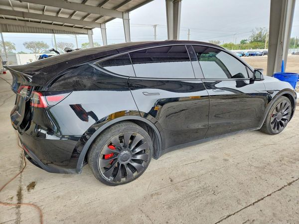 2022 TESLA MODEL Y PERFORMANCE