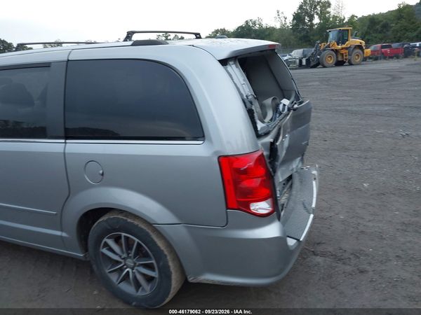 2017 DODGE GRAND CARAVAN SXT — I153