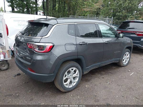 2024 JEEP COMPASS LATITUDE 4X4 — I4