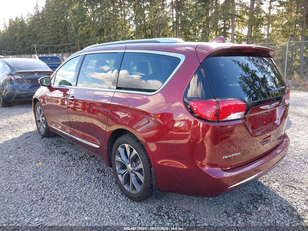 2017 CHRYSLER PACIFICA LIMITED — I3