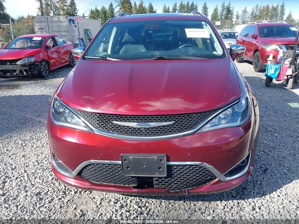 2017 CHRYSLER PACIFICA LIMITED — I115
