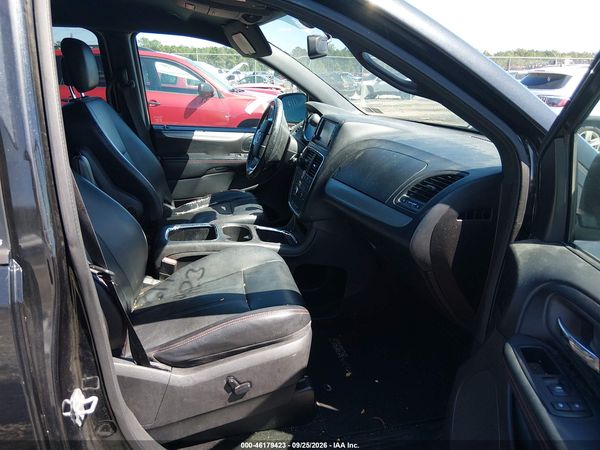 2013 DODGE GRAND CARAVAN R/T — I5