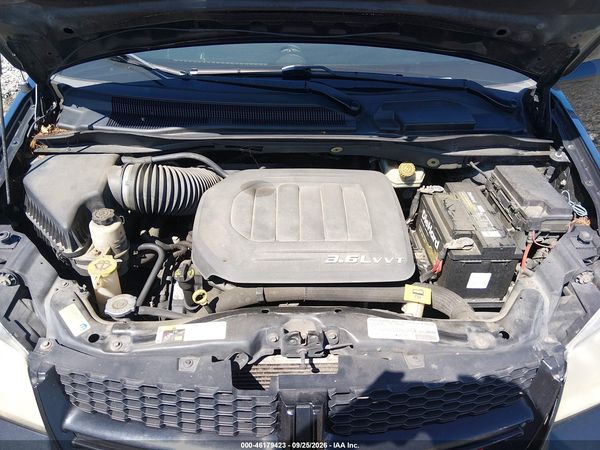 2013 DODGE GRAND CARAVAN R/T — I10