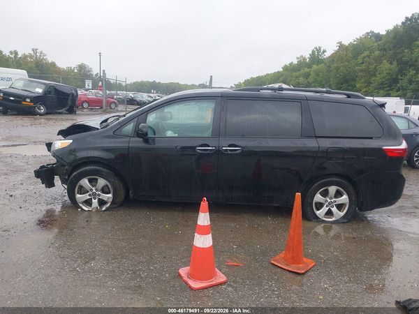 2020 TOYOTA SIENNA LE — I117