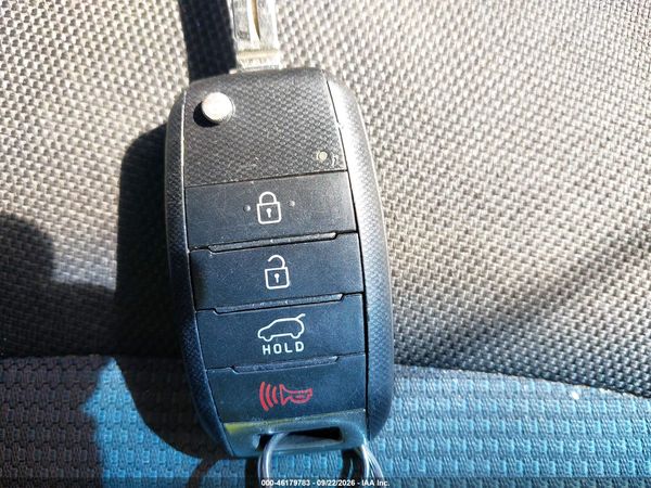 2016 KIA SPORTAGE LX — I11