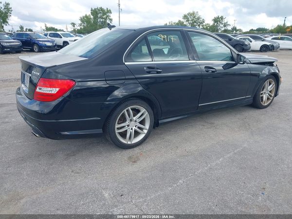 2012 MERCEDES-BENZ C 300 — I4