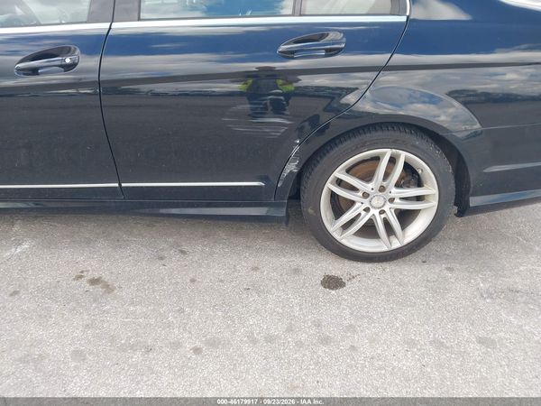 2012 MERCEDES-BENZ C 300 — I153