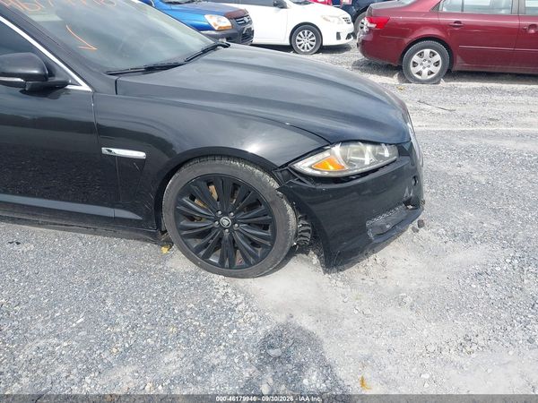 2012 JAGUAR XF PORTFOLIO — I154