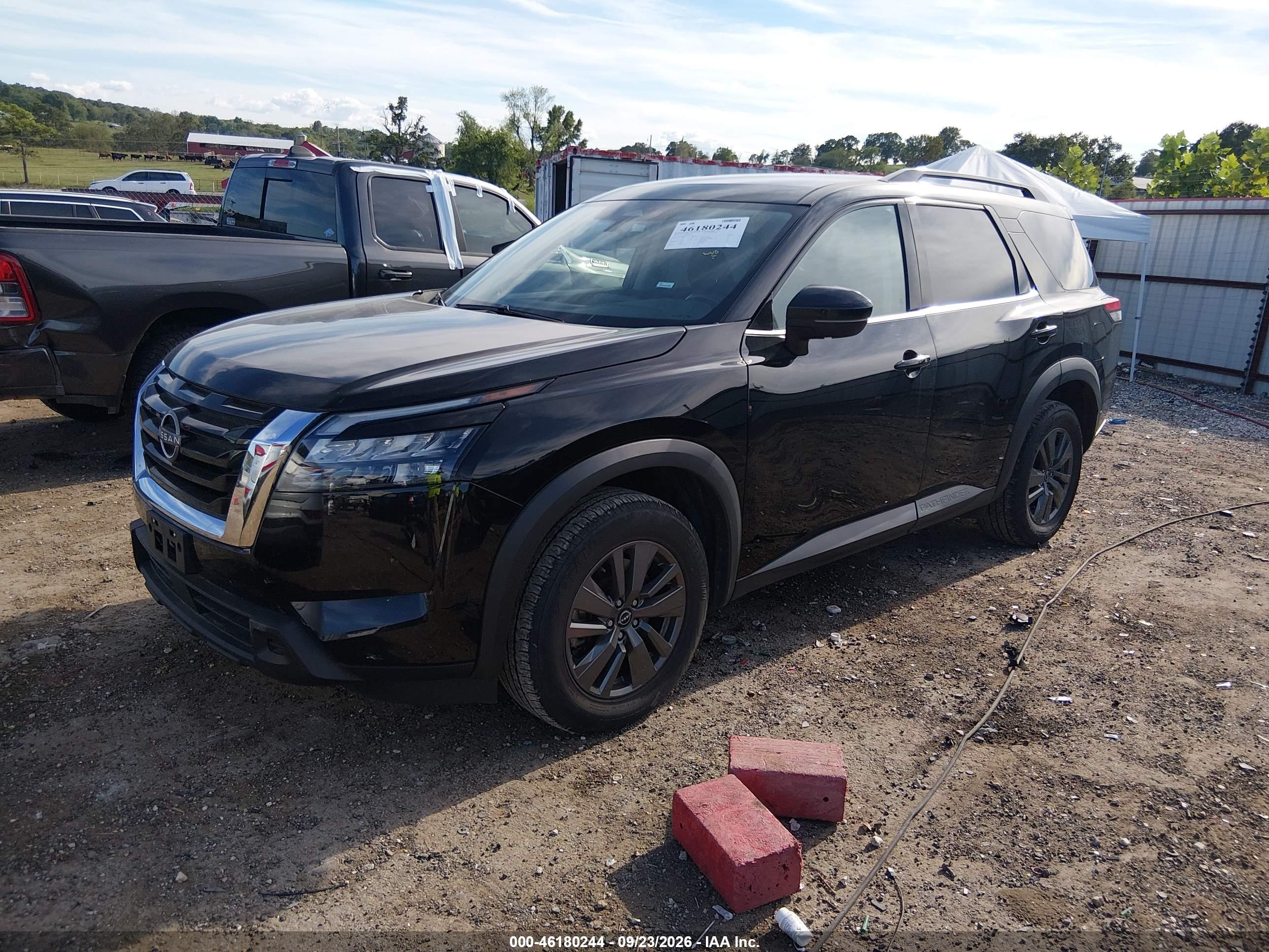2024 NISSAN PATHFINDER SV FWD — I2