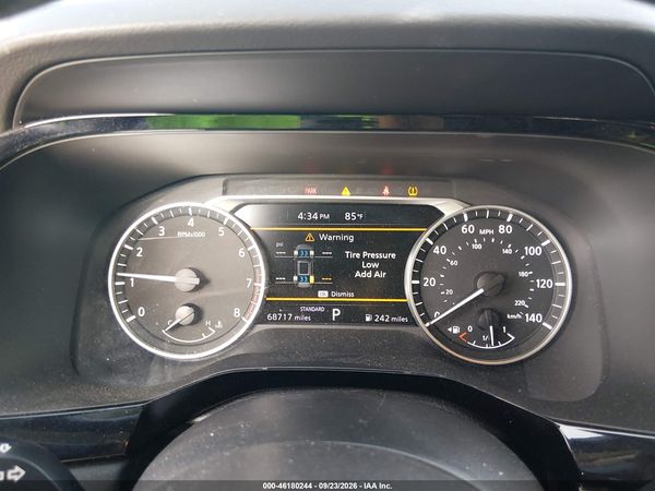 2024 NISSAN PATHFINDER SV FWD — I7